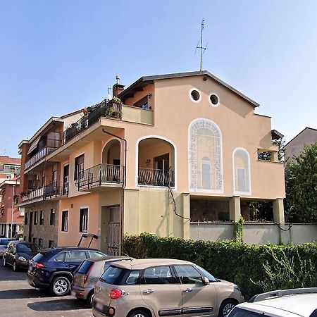 Appartamento Yellow House Torino Esterno foto