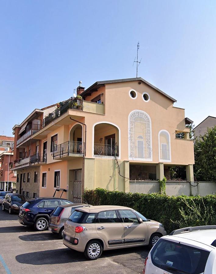 Appartamento Yellow House Torino Esterno foto
